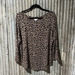 Leopard Print Mid-length Sleeve Top